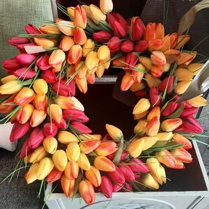 Tulip wreath 21x21 red and yellow color